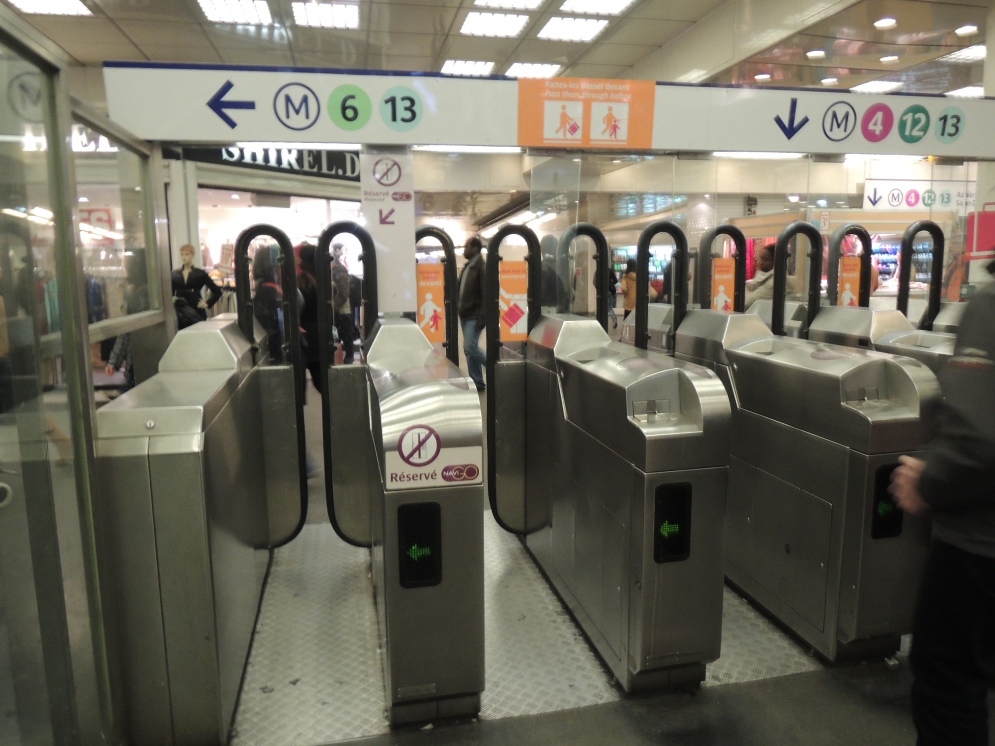 Pass Navigo l'IledeFrance en zone unique cet été Affiches Parisiennes