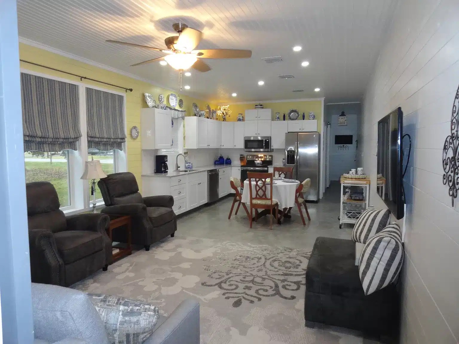 Breaux Bridge, LA 1,209sqft 2 bed 2 bath