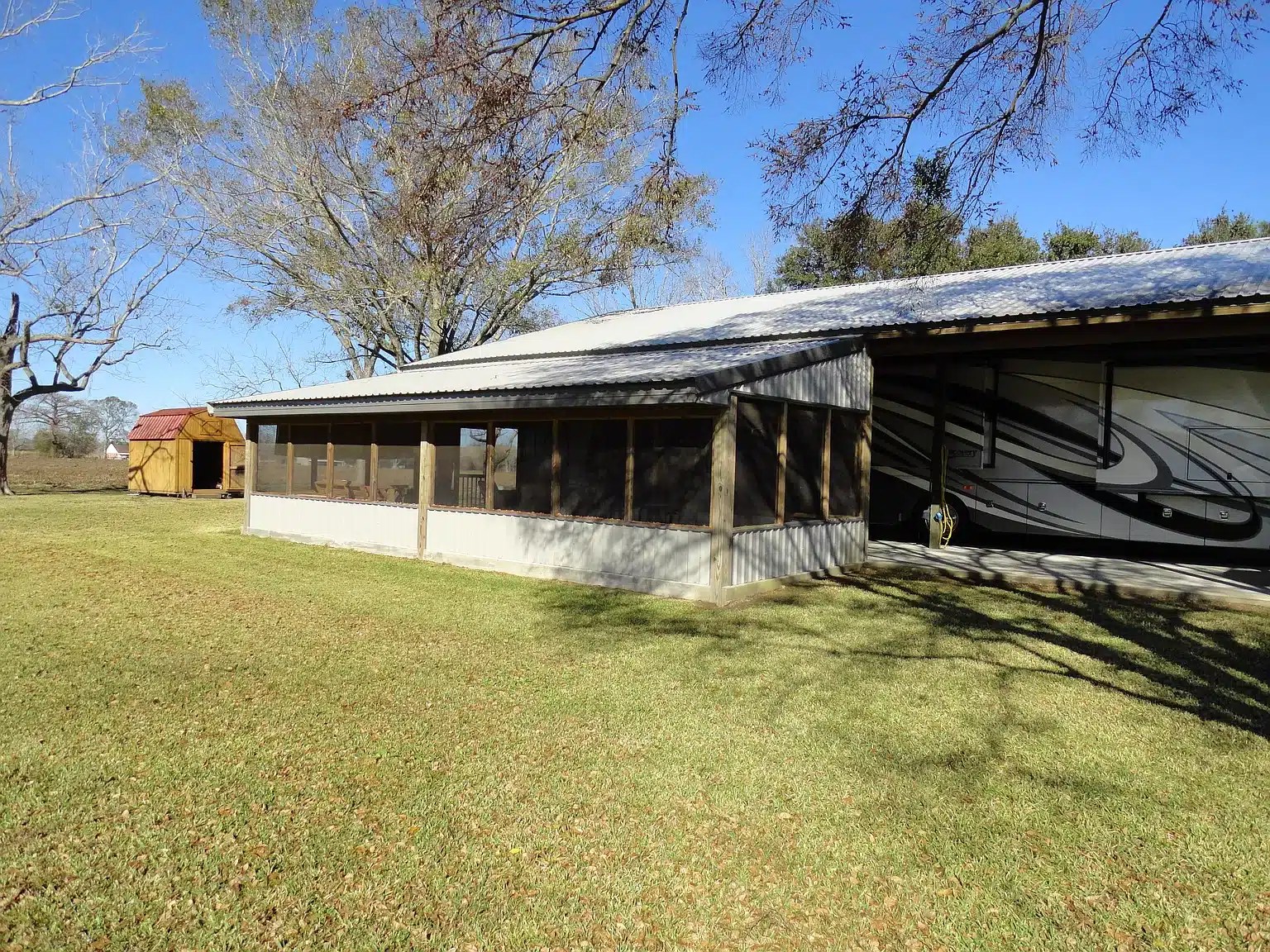 Breaux Bridge, LA 1,209sqft 2 bed 2 bath