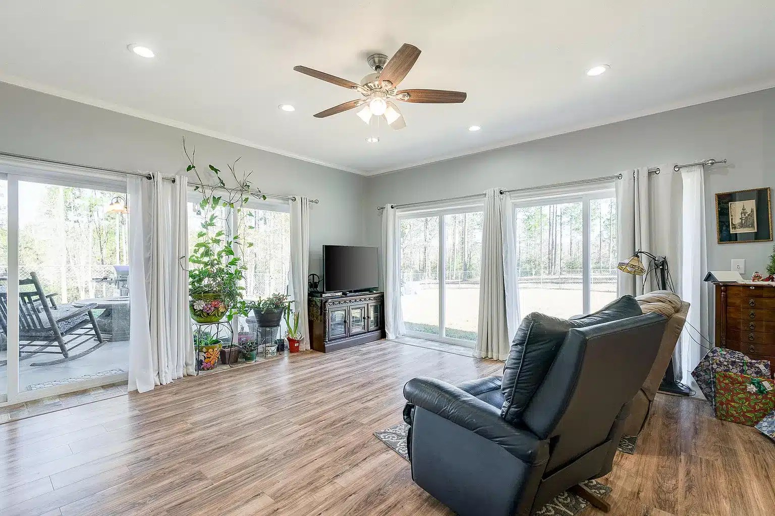 Sumrall, MS 22acre, 2,000sqft, 2bed, 2bath barndo