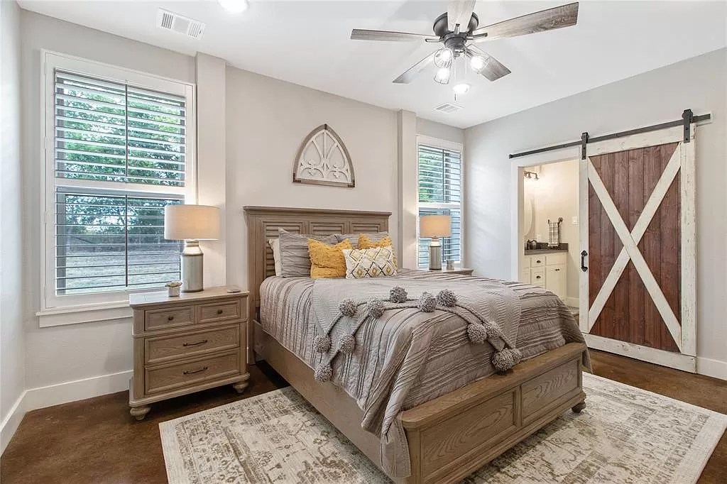 729 Fm 744, Malone, TX 76660