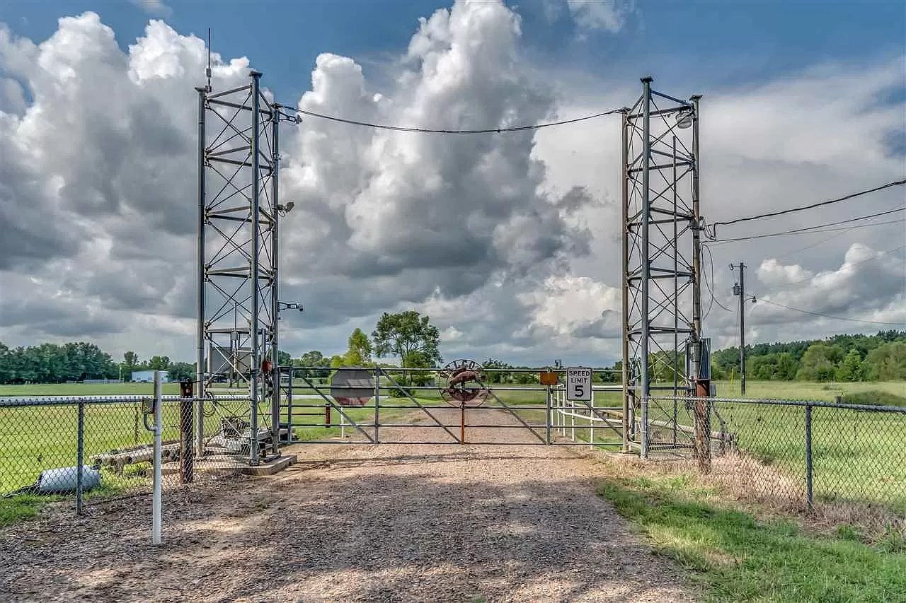 3620 Tank Rd, Terry, MS 39170