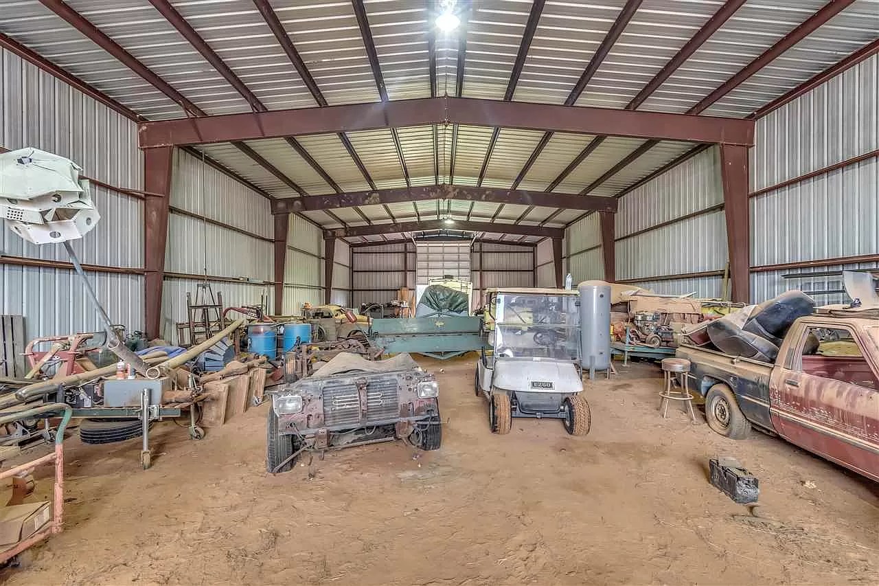 3620 Tank Rd, Terry, MS 39170