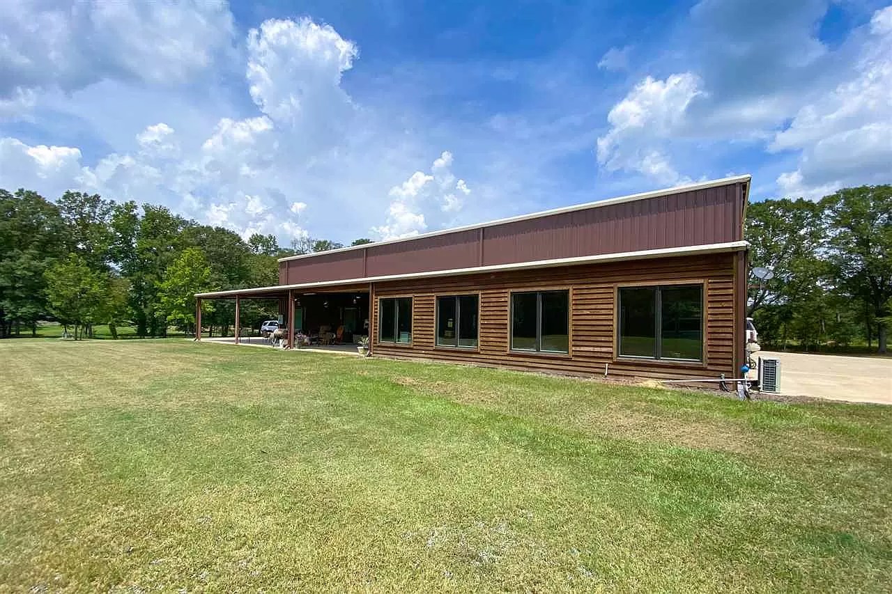 695 White Rd, Florence, MS 39073