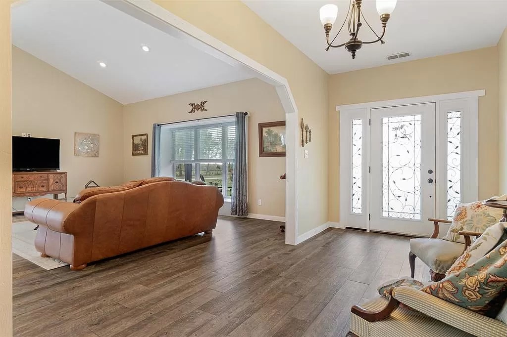 2314 Vz County Road 3812, Wills Point, TX 75169