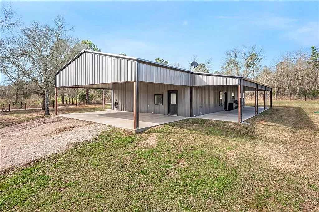 5907 County Road 247, Navasota, TX 77868