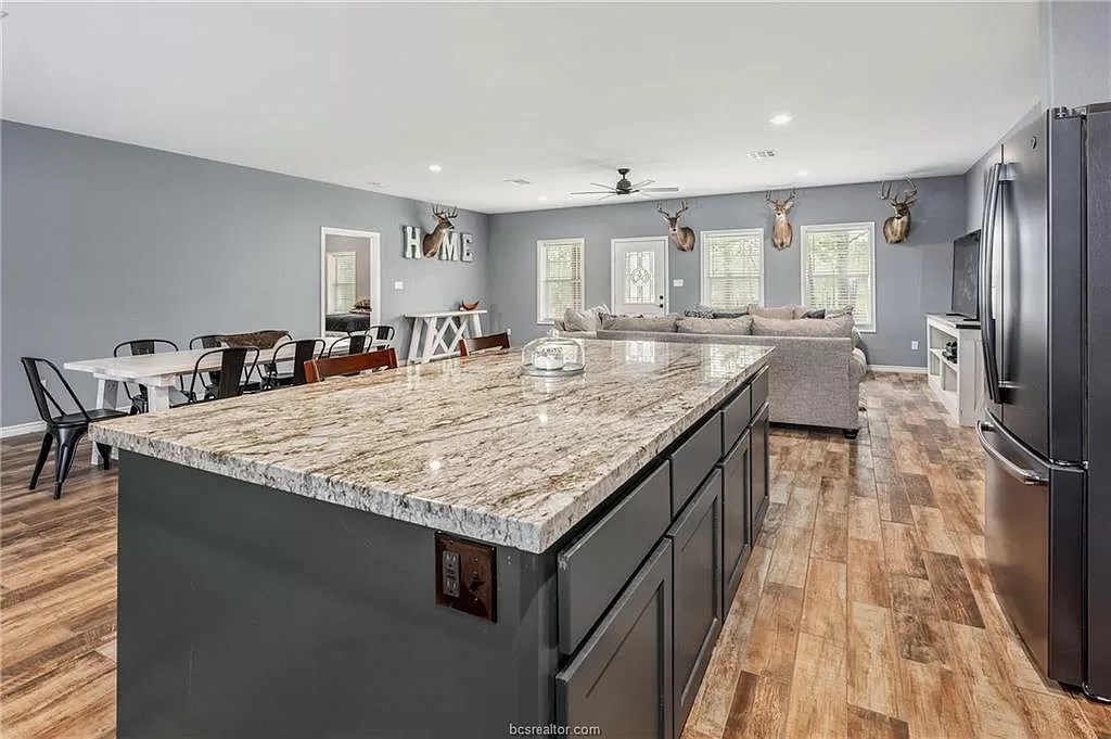 5907 County Road 247, Navasota, TX 77868