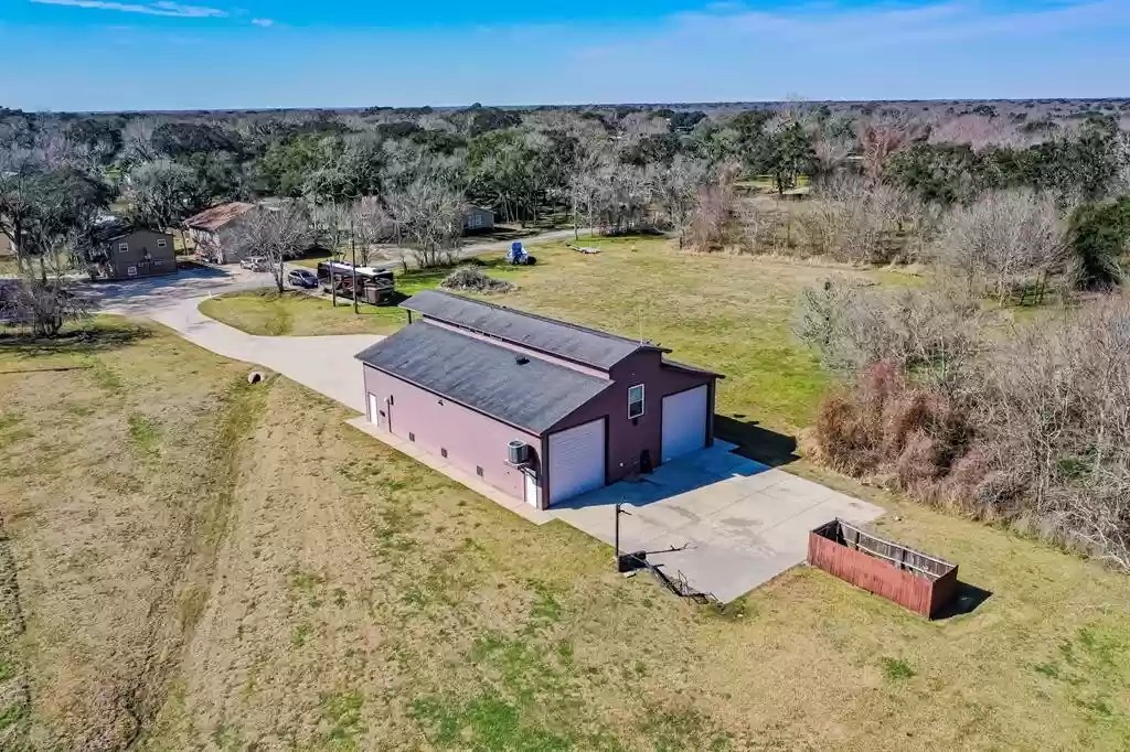 Sargent, TX 2story Barndo 128 Private Road 652, Sargent, TX 77414