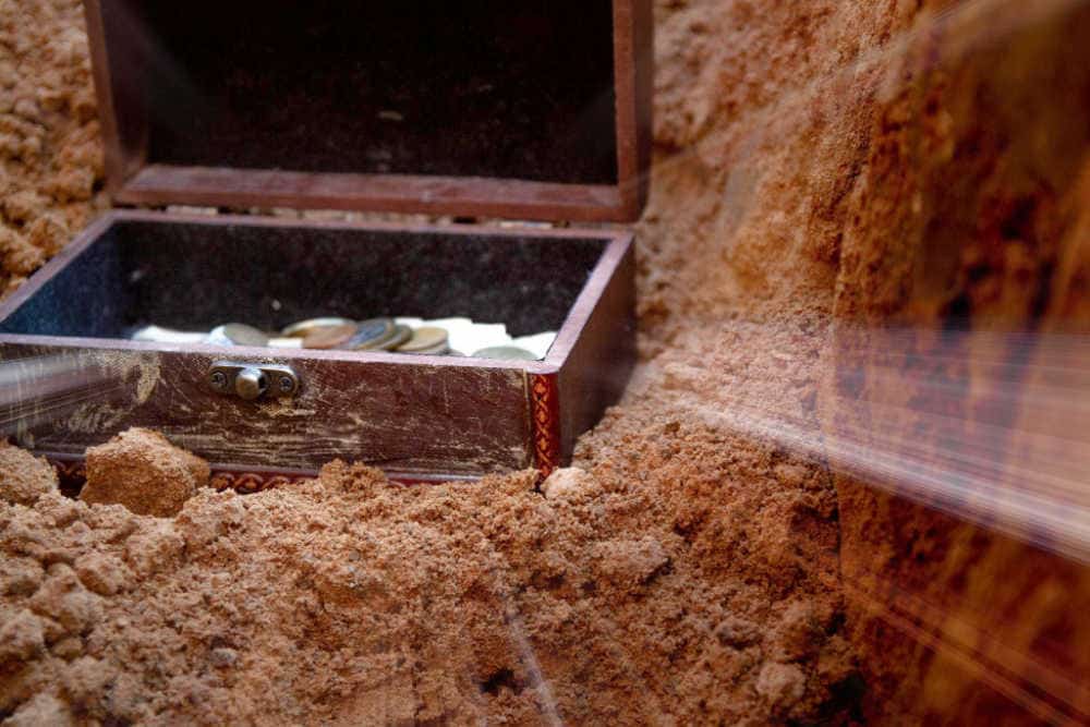 15 Places to Find Lost Treasure in Missouri (Maps and More) Metal