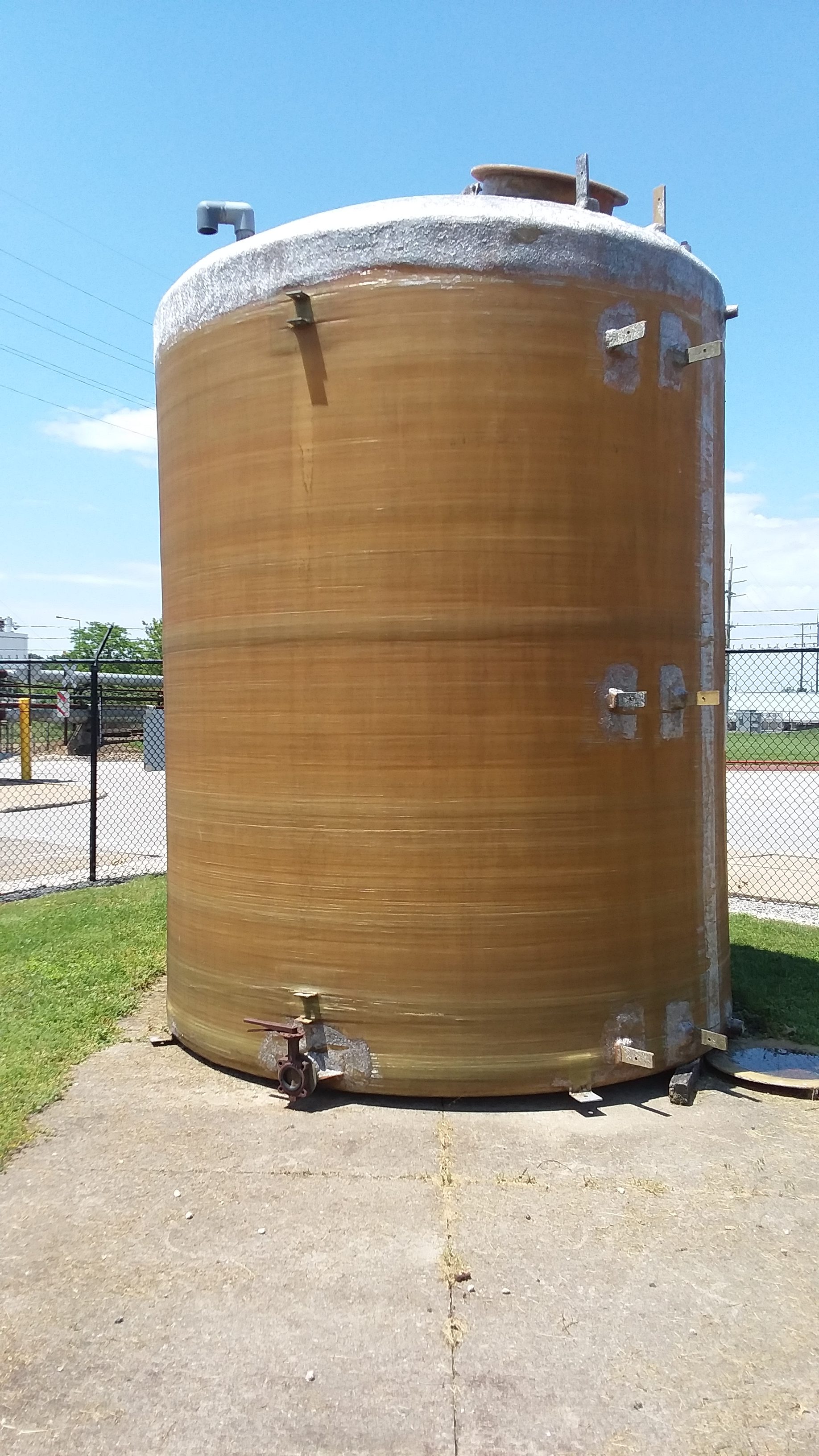 7,500 Gallon Fiberglass Tank Flat Bottom Dome Top