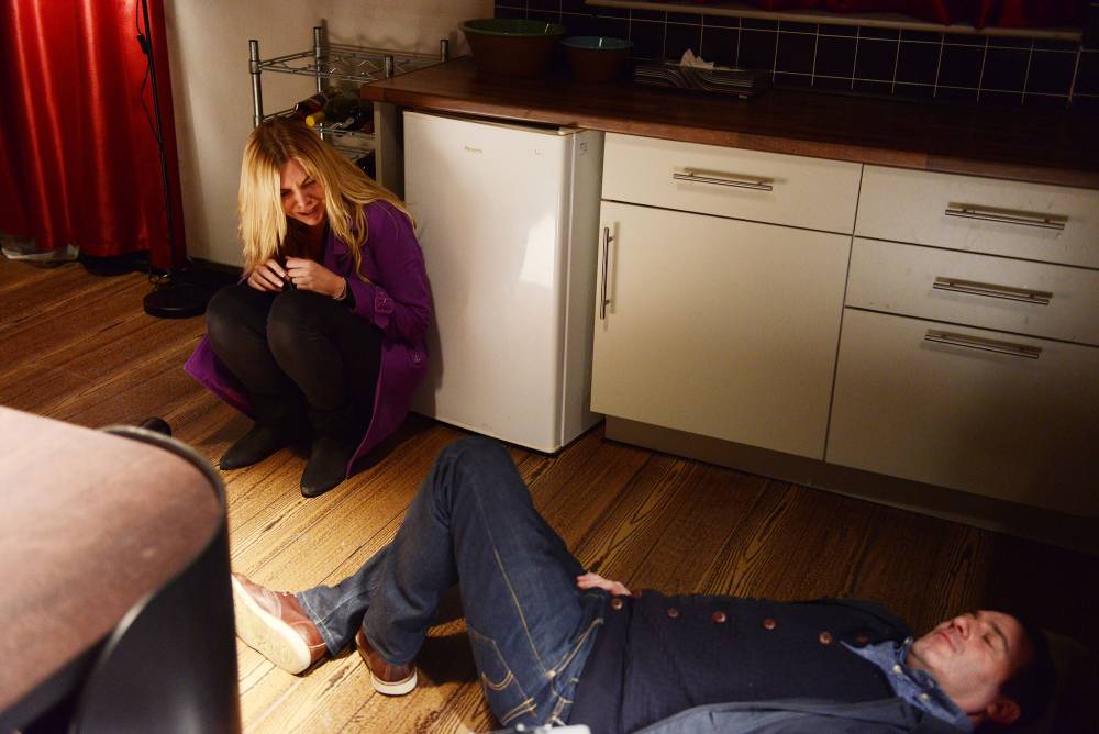 EastEnders Ronnie Mitchell murders Carl White and swears in shock