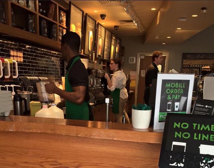 Deaf man Ibby Piracha shares note from Starbucks employee about how she