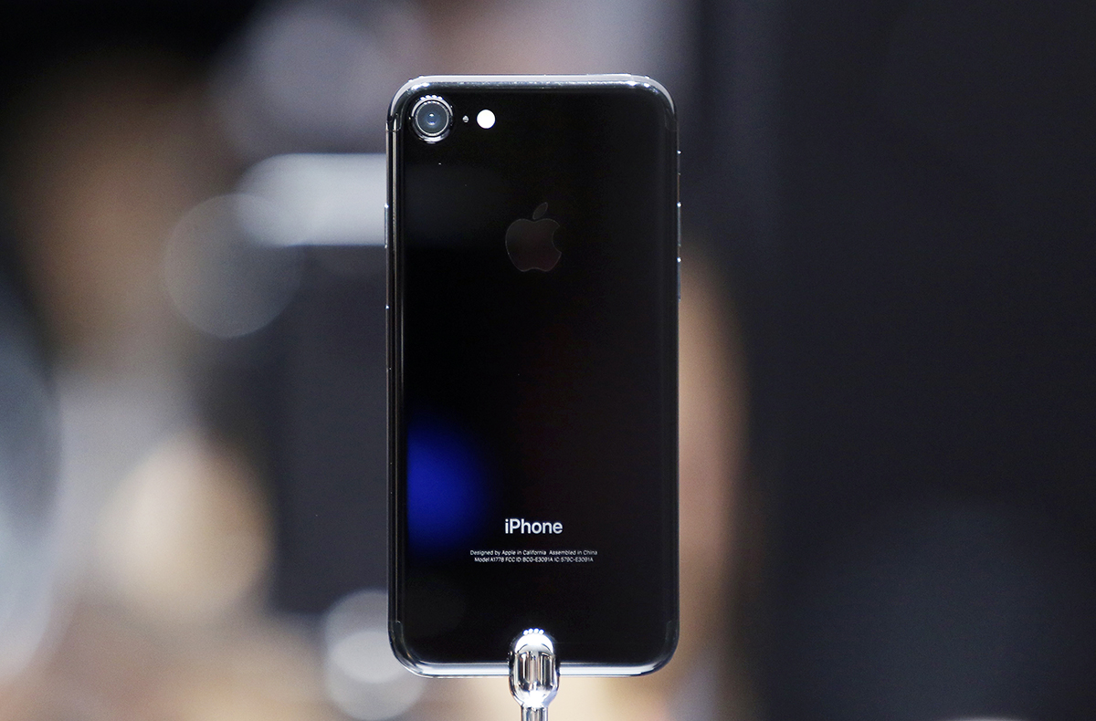 How much does Apple iPhone 7 and Plus cost? More than it should thanks