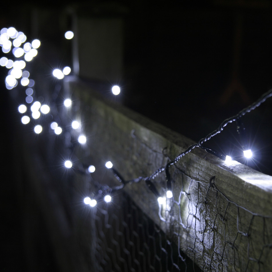Energyefficient and cheap Christmas lights that will save you money
