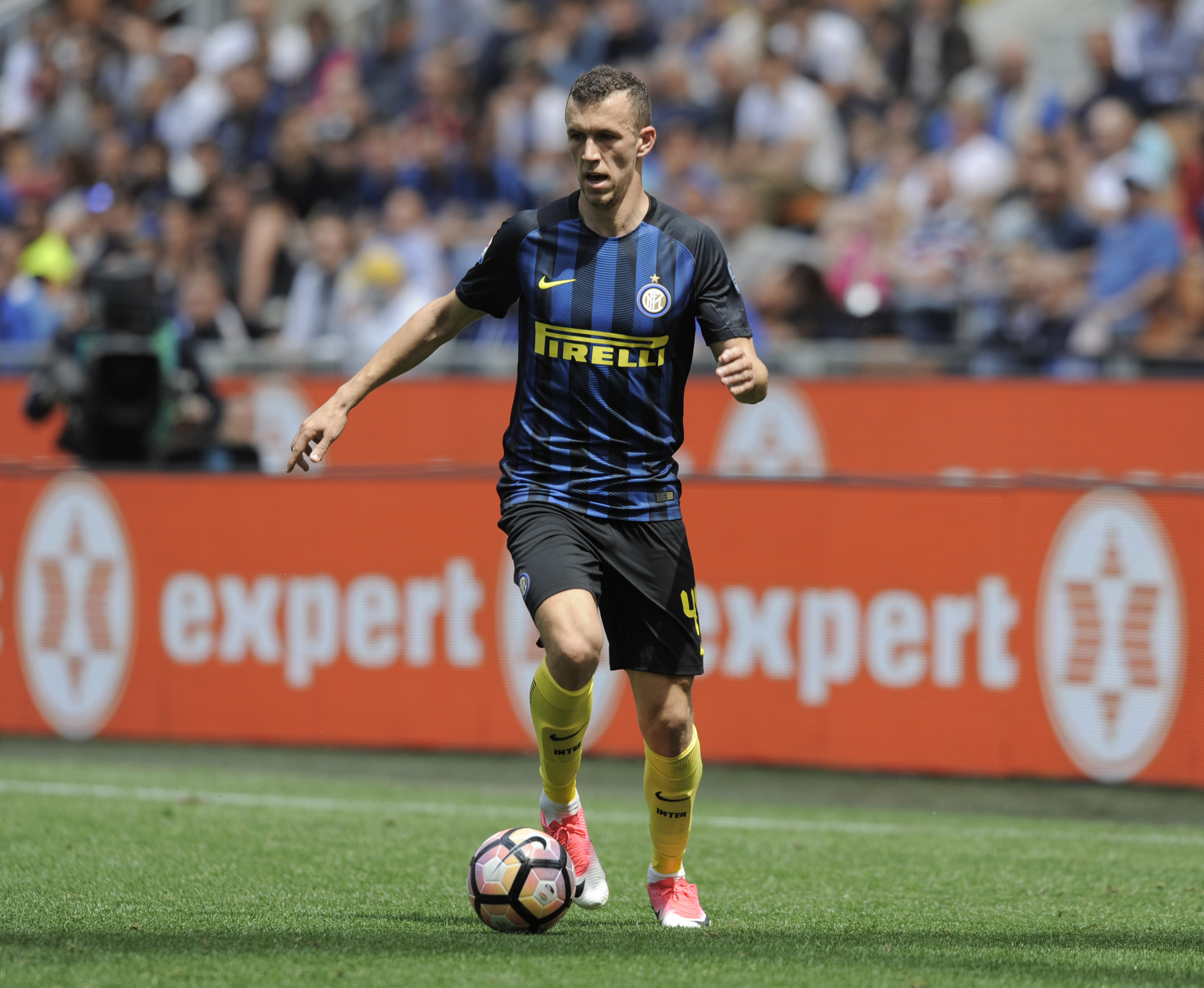 Manchester United transfer news Ivan Perisic offered to Juventus