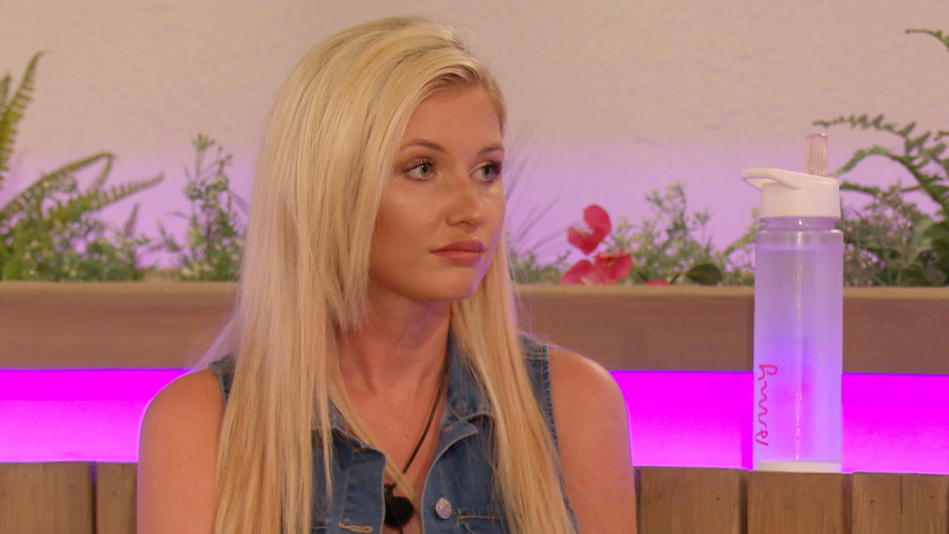 Love Island Recap Amy Hart Quits And Lucie And George Get Dumped