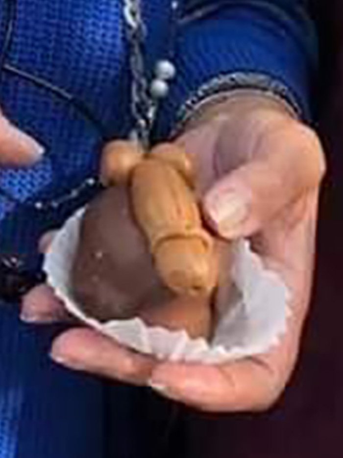 A cake with a penis decoration by the Egyptian pastry chef