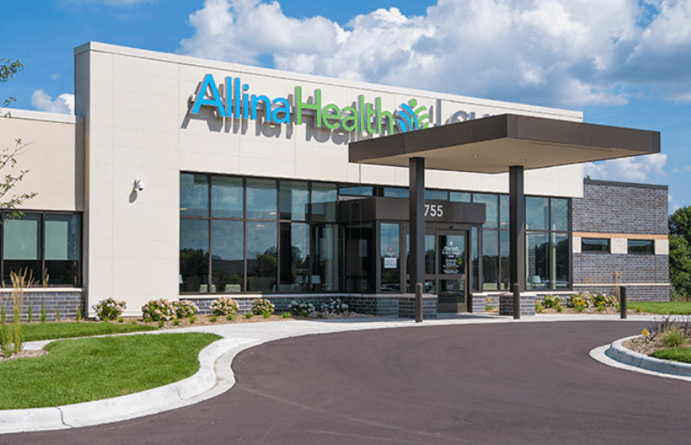 'Up to 5 wounded' in shooting and bombing at Minnesota urgent care