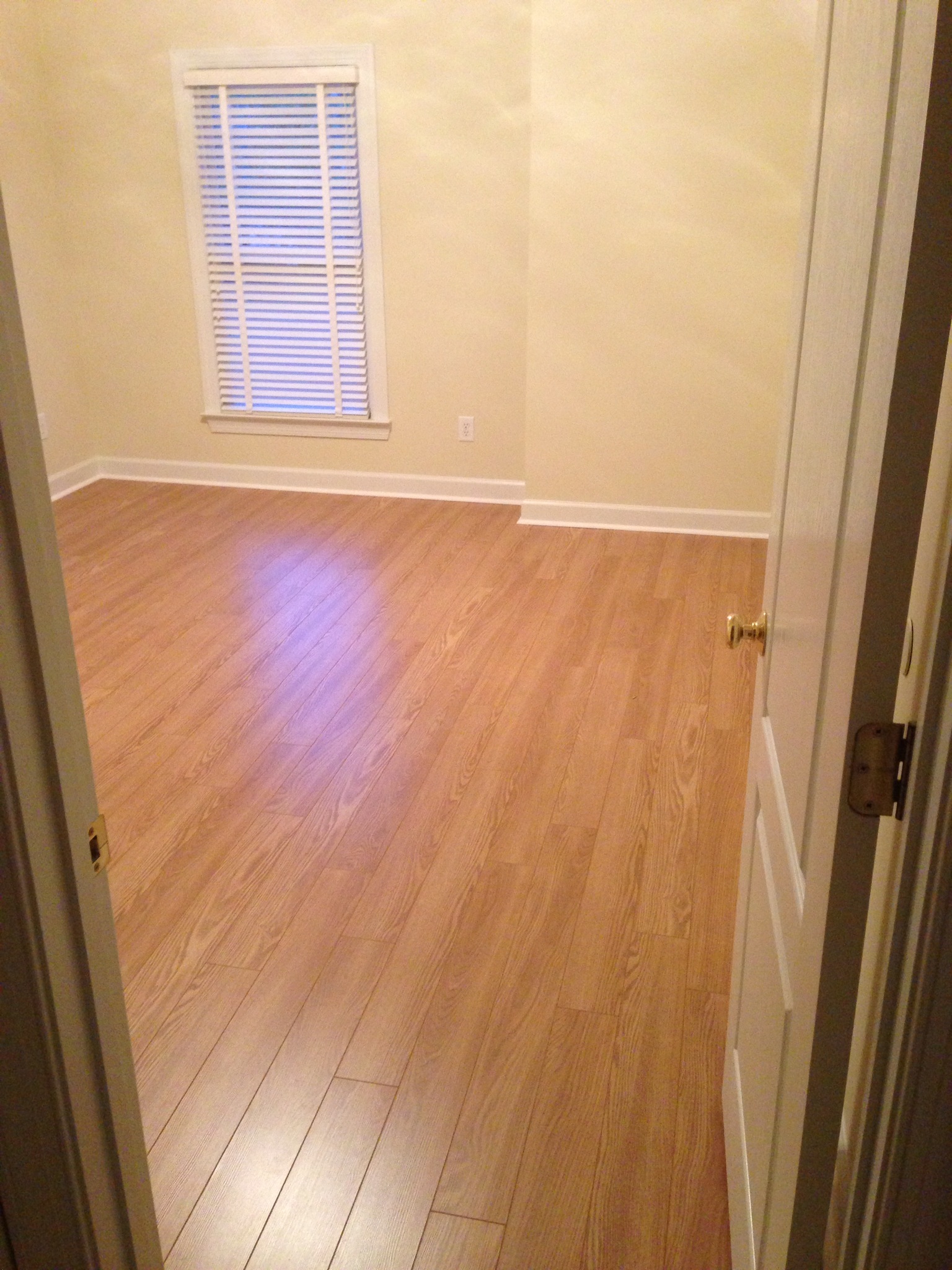 Single Strip Laminate Flooring Installed Metro Atl Single Strip Laminate Flooring Installed Metro Atl