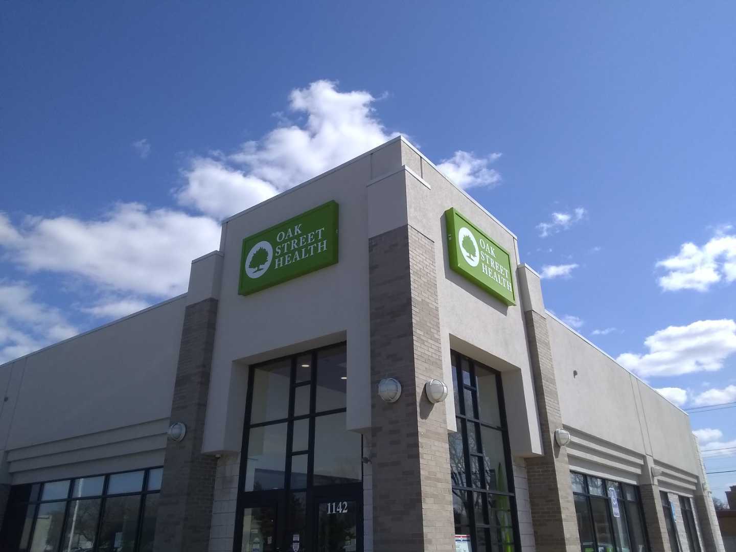 Oak Street Health LLC Metro Signs & Lighting