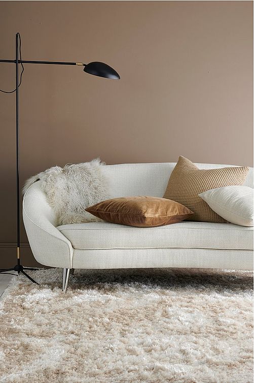 soffa ellos Årets Trendigaste Inredningssilhuett! 20 Soffor, Fåtöljer Och Sittpuffar Med Rundade Former - Metro Mode