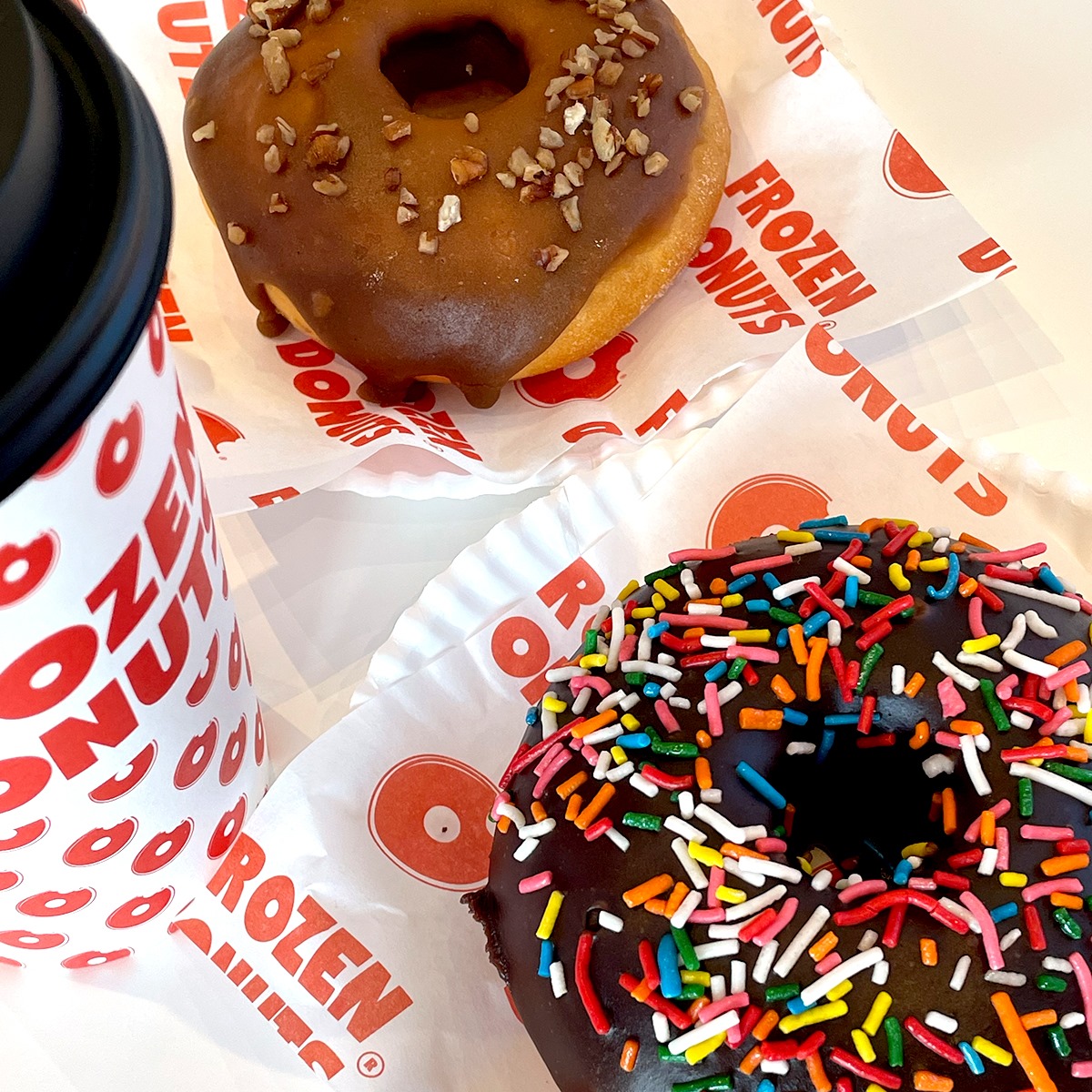 FROZEN DONUTS Una experiencia única de sabor Metropolitan Center