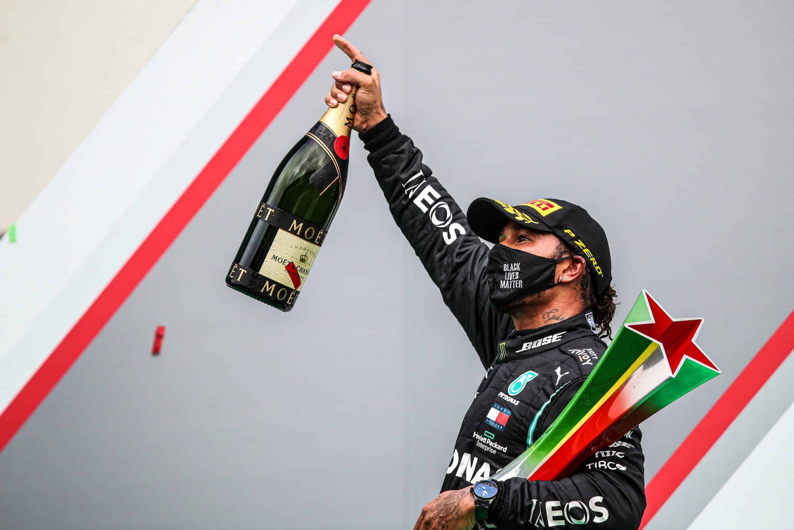 Lewis Hamilton rompe il silenzio “Sono tornato”