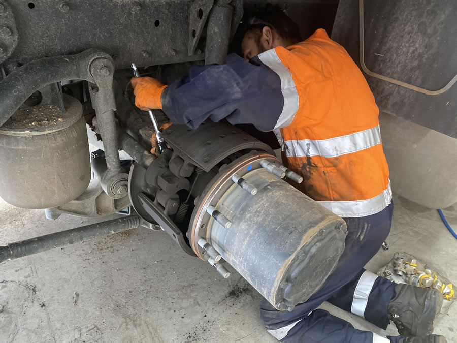 Services and Repairs • Melbourne European Truck Repairs
