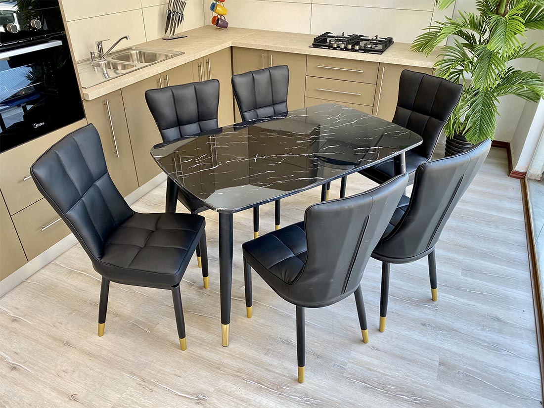 Tables de cuisine en marbre avec 6 chaises MeublesPlus