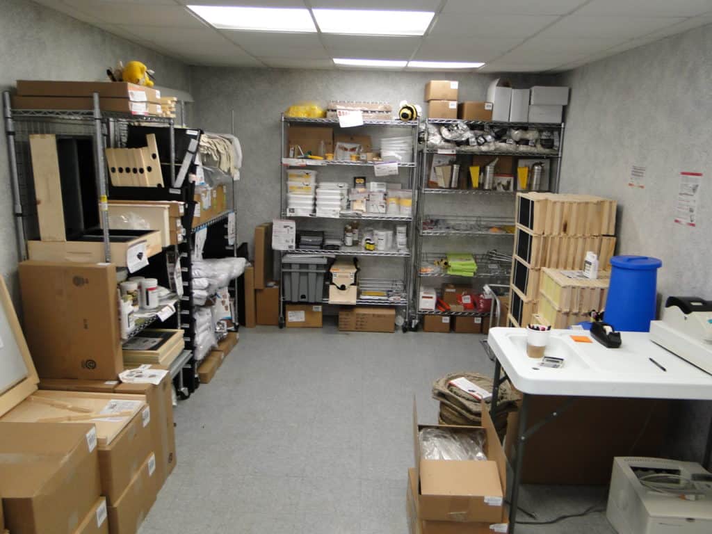 Buy Beekeeping Supplies & Equipment in Chicago, Illinois at Meyer Bees