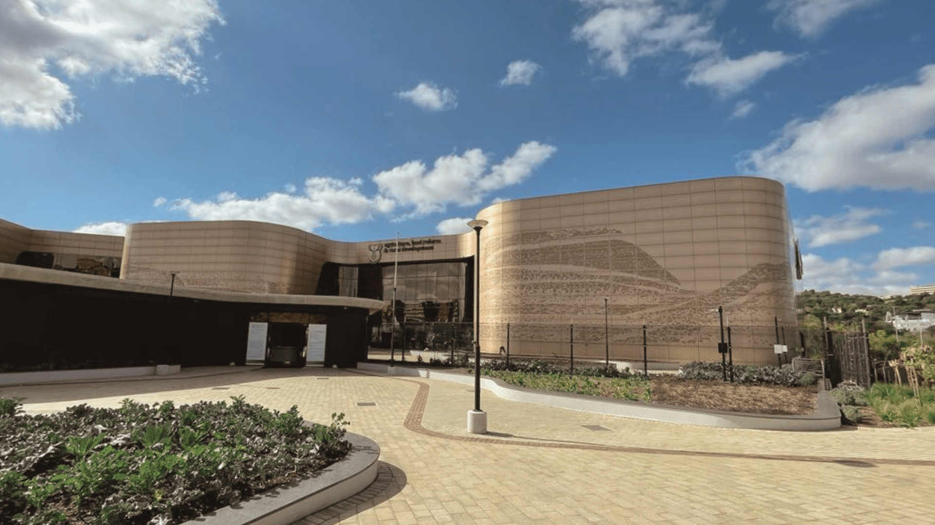 A TOUR OF THE NEW PRETORIA DEEDS OFFICE