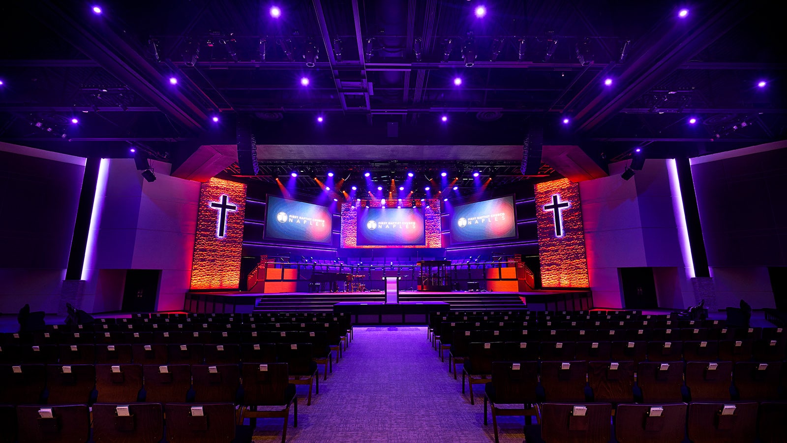 LEO Family in Southeastern Churches Meyer Sound