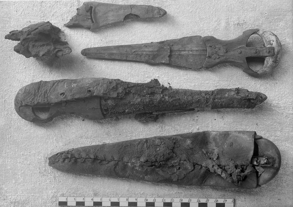 Bronze knife Museum of Fine Arts, Boston