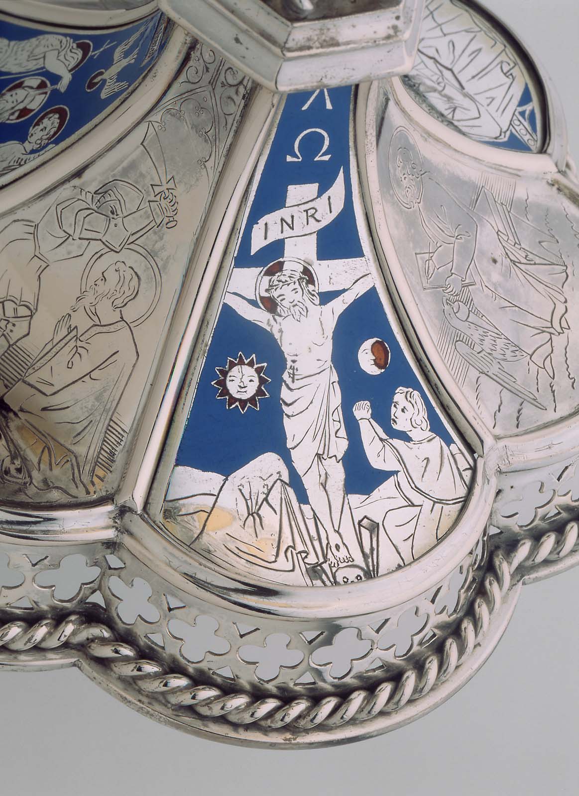 Chalice and paten Museum of Fine Arts, Boston