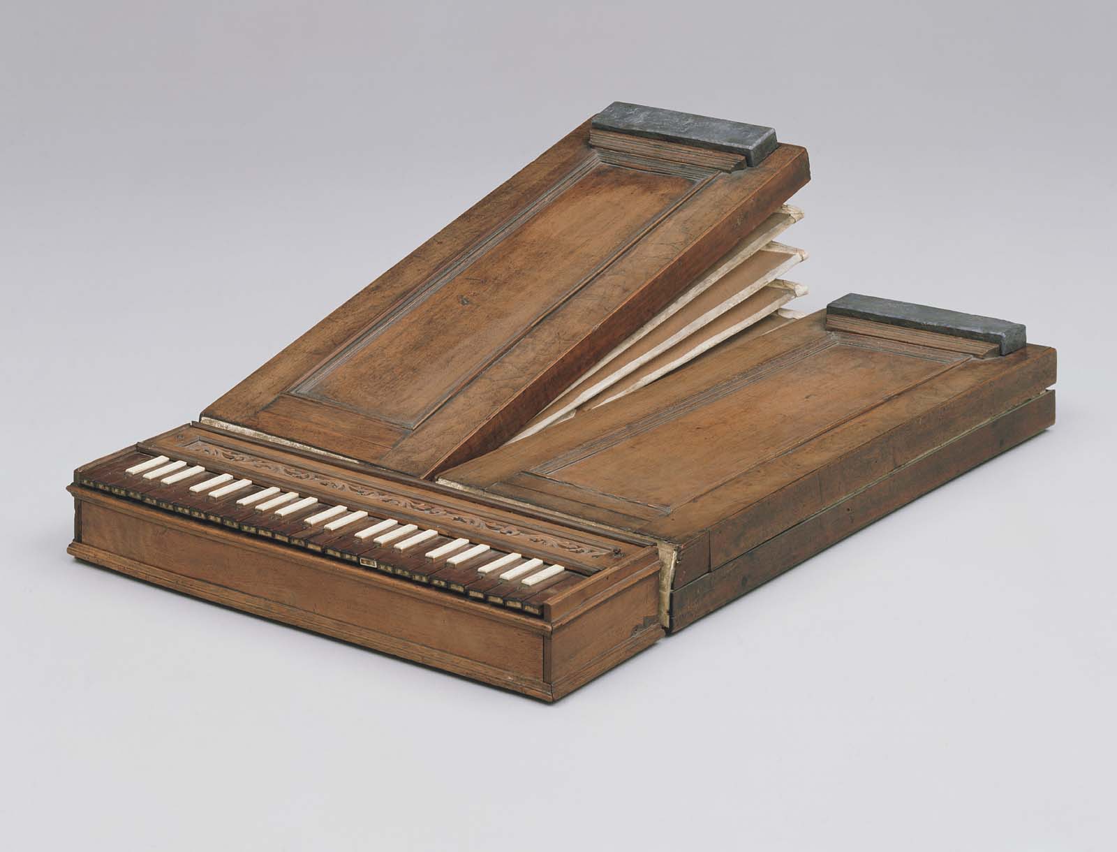 Organ (regal) Museum of Fine Arts, Boston