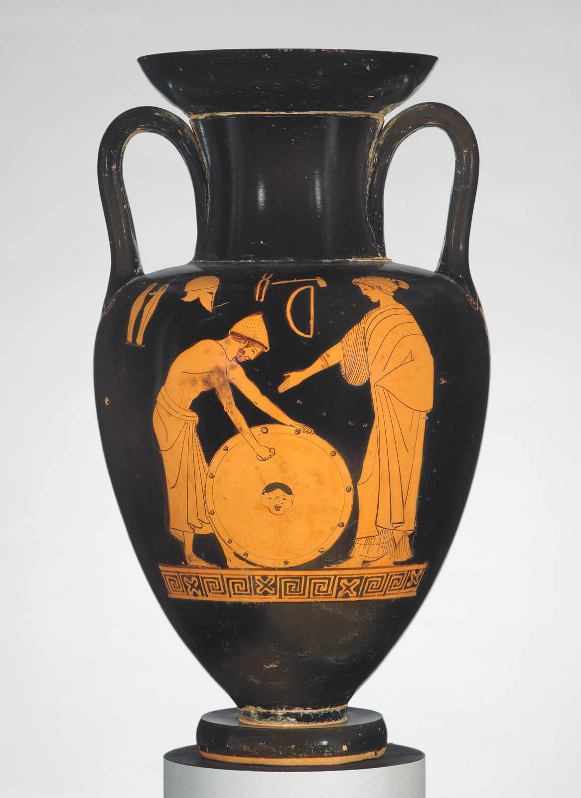 Twohandled jar (amphora) depicting Hephaistos polishing the shield of