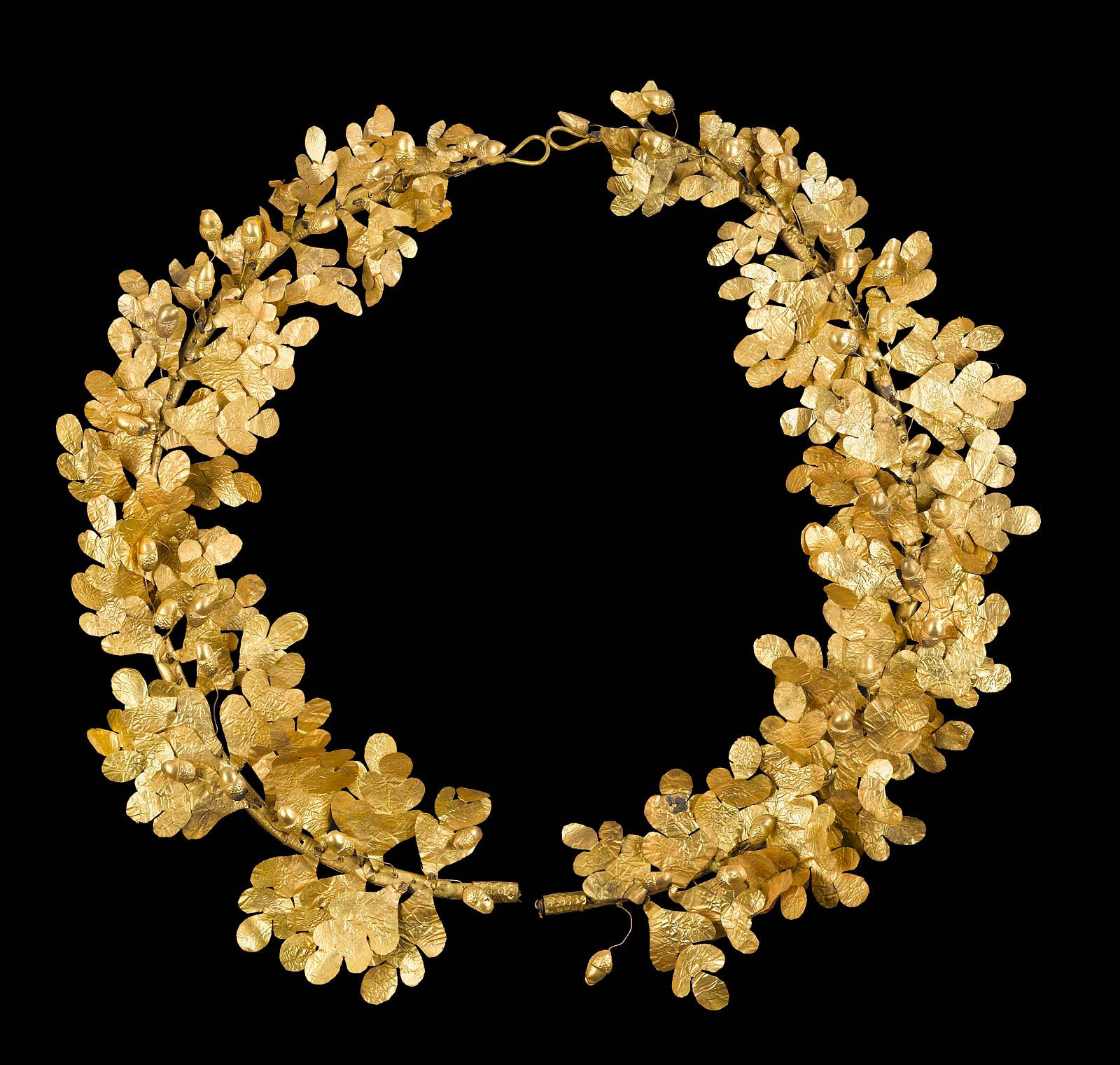 Wreath of oak leaves and acorns, Greek, Late Classical or Early