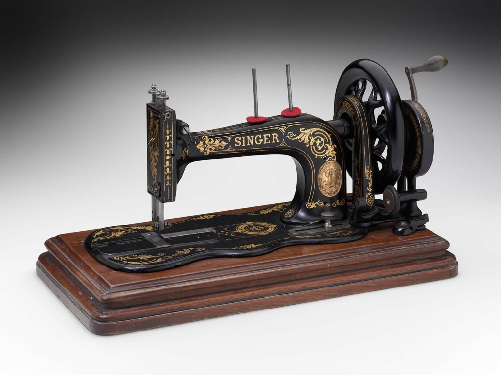 Sewing machine Museum of Fine Arts, Boston