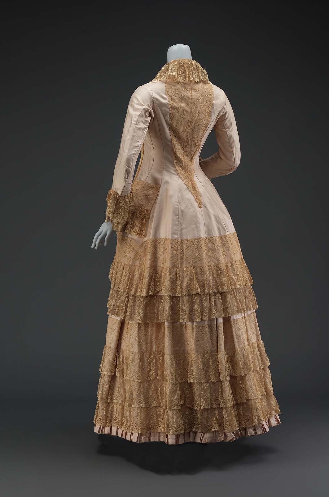 Surah Dress Museum of Fine Arts, Boston