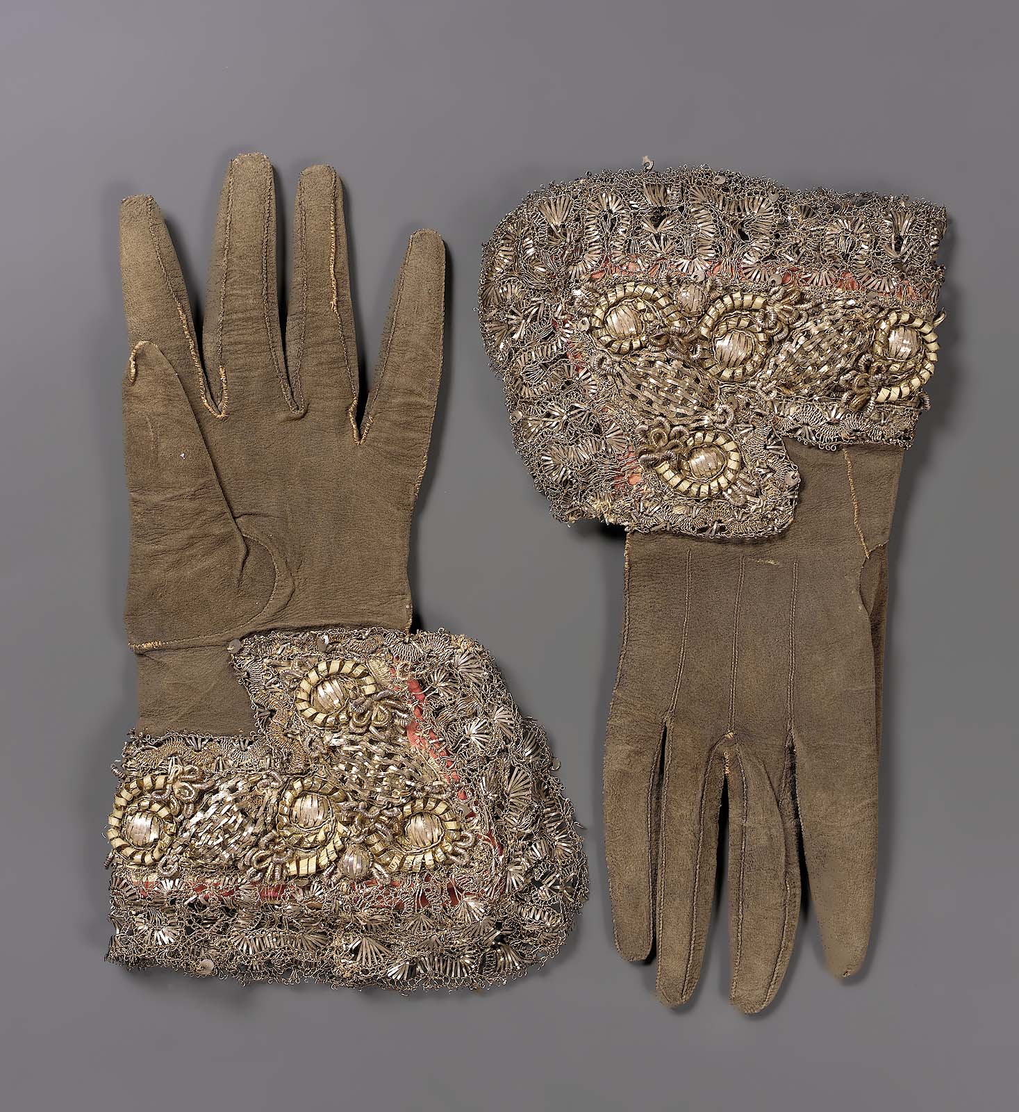 Pair of gloves Museum of Fine Arts, Boston
