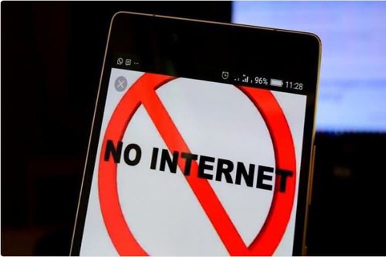 Senegal authorities block mobile Media Foundation For West