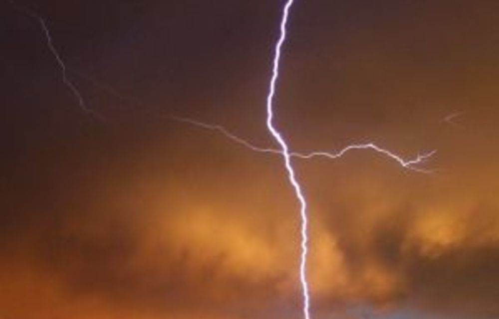 UZUSHI Kuvaa nguo nyekundu kunasababisha kupigwa na radi Page 2