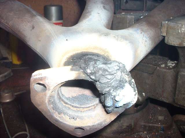 Broken exhaust manifold, welding 2