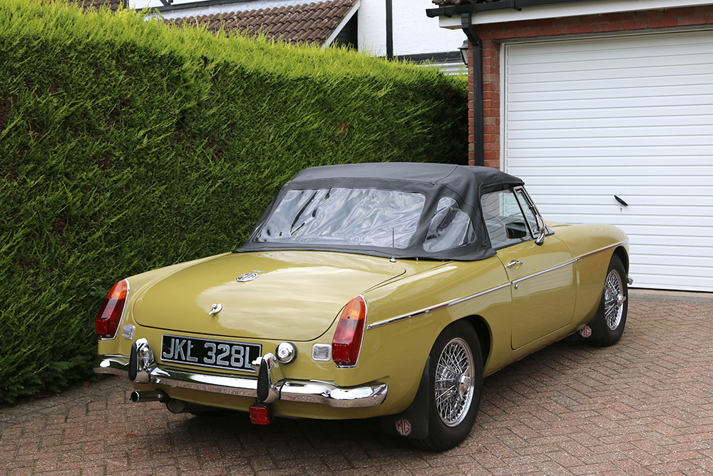 MGB Roadster For Sale In A Very Rare Color Lime Flower Green