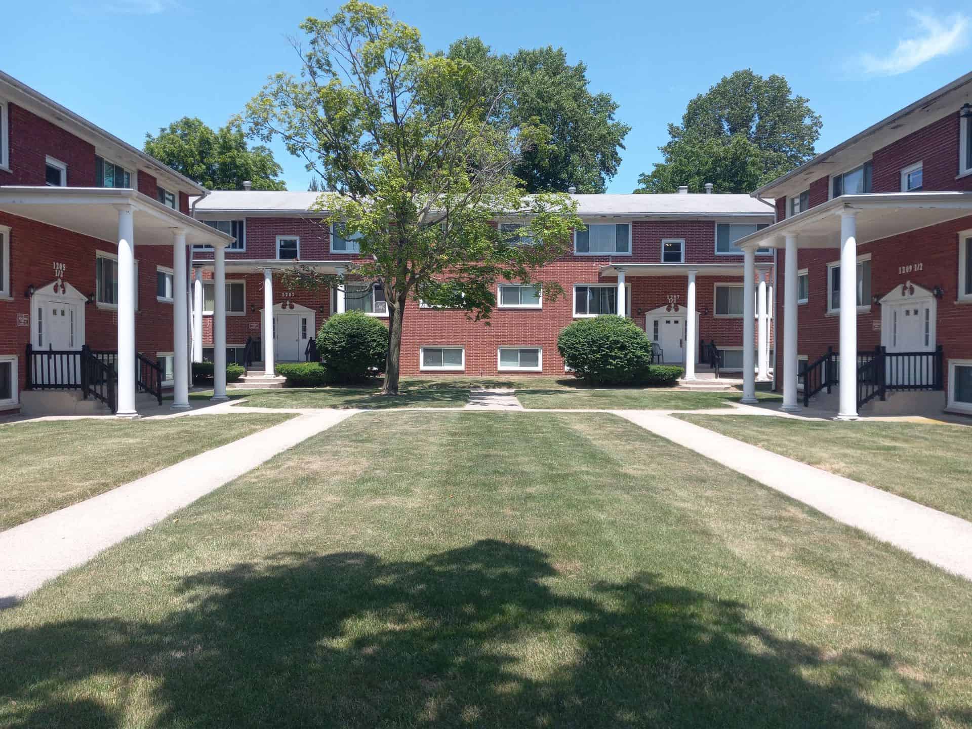 1207 1/2 Chicago St., Valparaiso, IN 46383 MGM Property Management