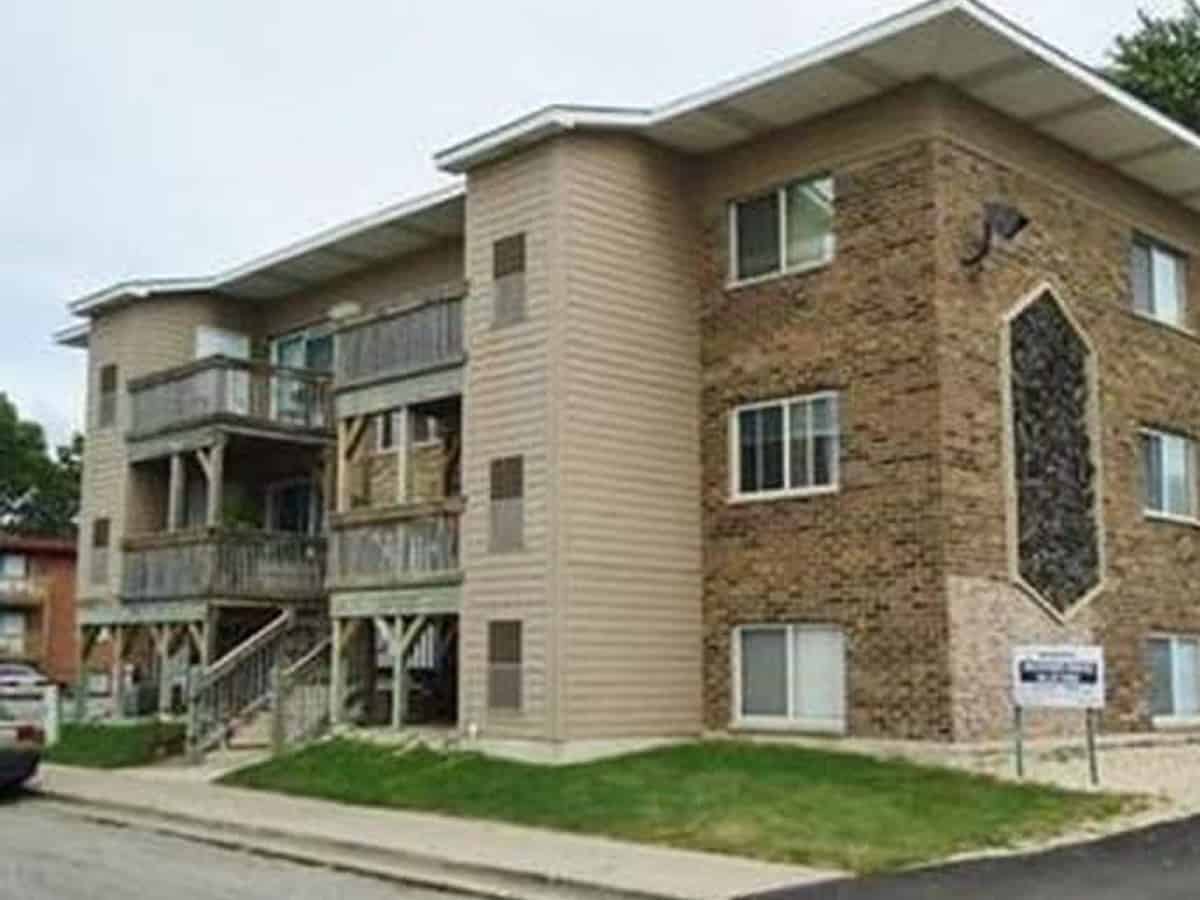 560 Linda Ct. Suite 101, Aurora, IL 60506 MGM Property Management