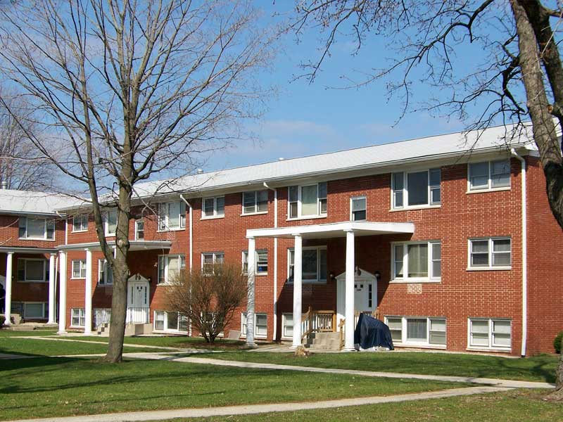 1207 1/2 Chicago St., Valparaiso, IN 46383 MGM Property Management