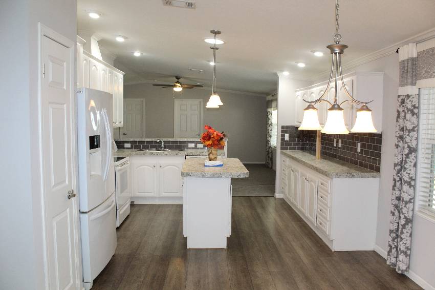 Mobile Home for Sale located at 1170 Heartwood Cypress Winter Haven, FL