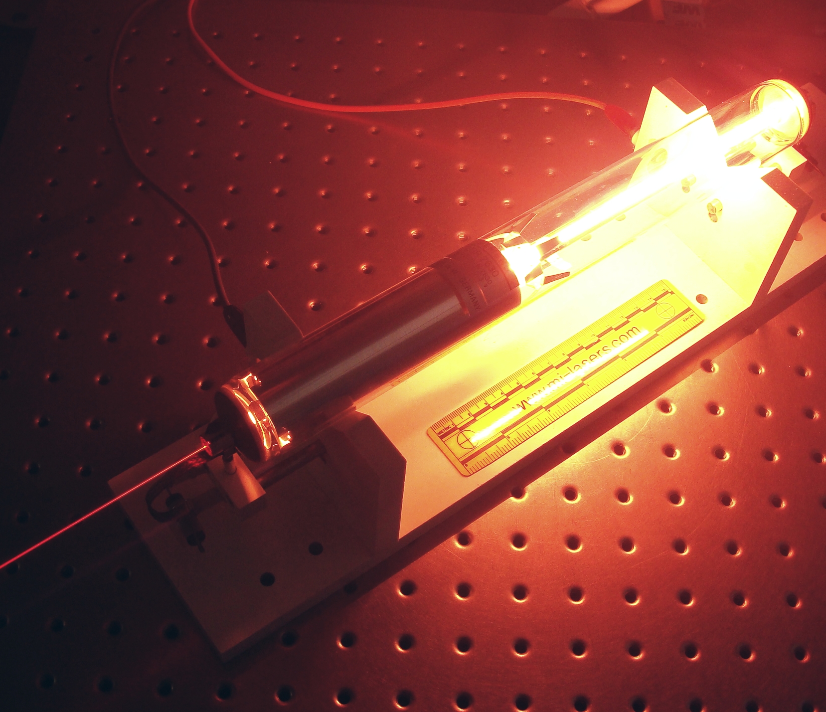 Siemens LGR 7630, 5mW 633nm HeNe Laser Tube Meredith Instruments