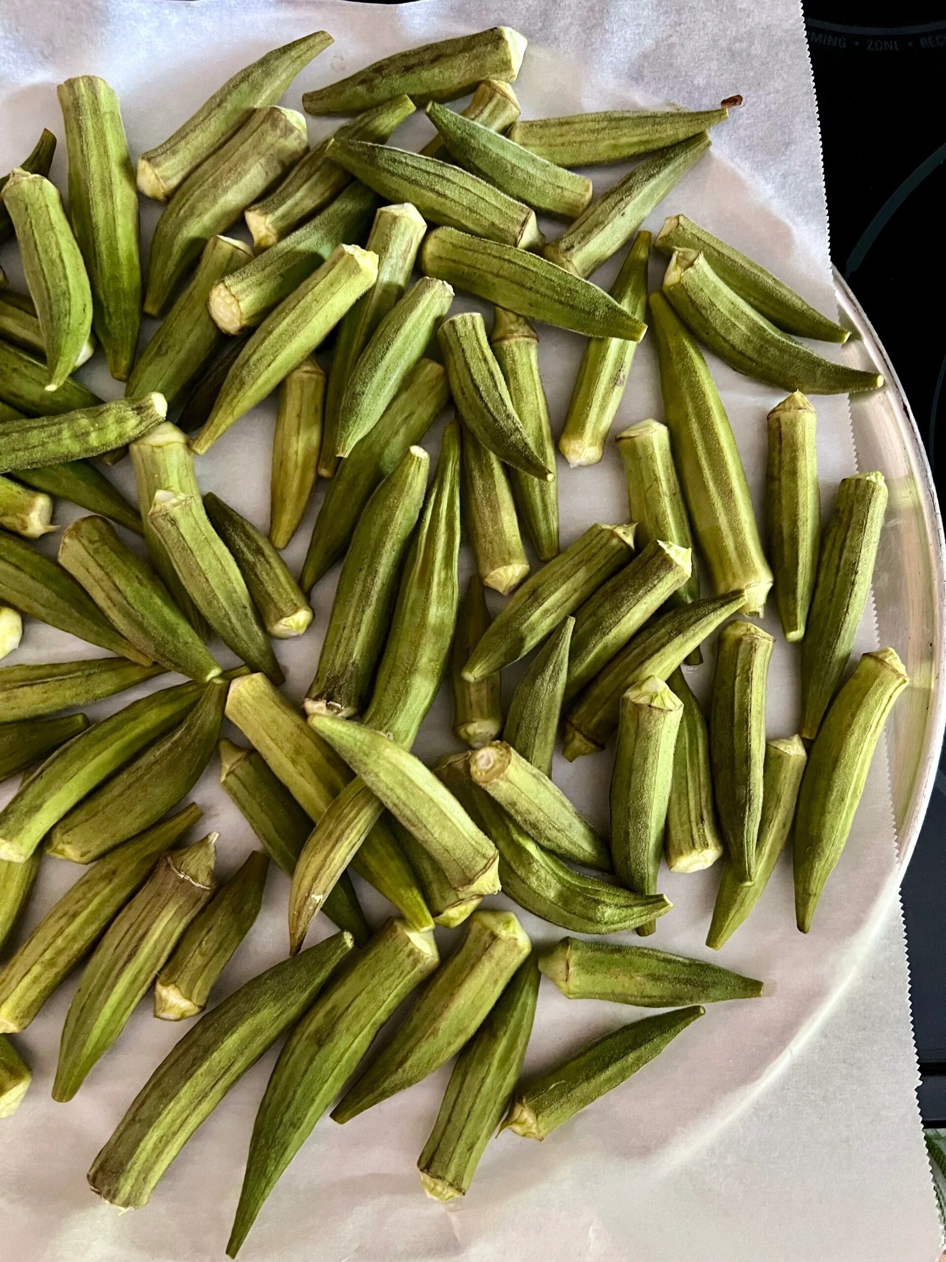 Greek okra stewed in tomato sauce (Bamies latheres me domata)